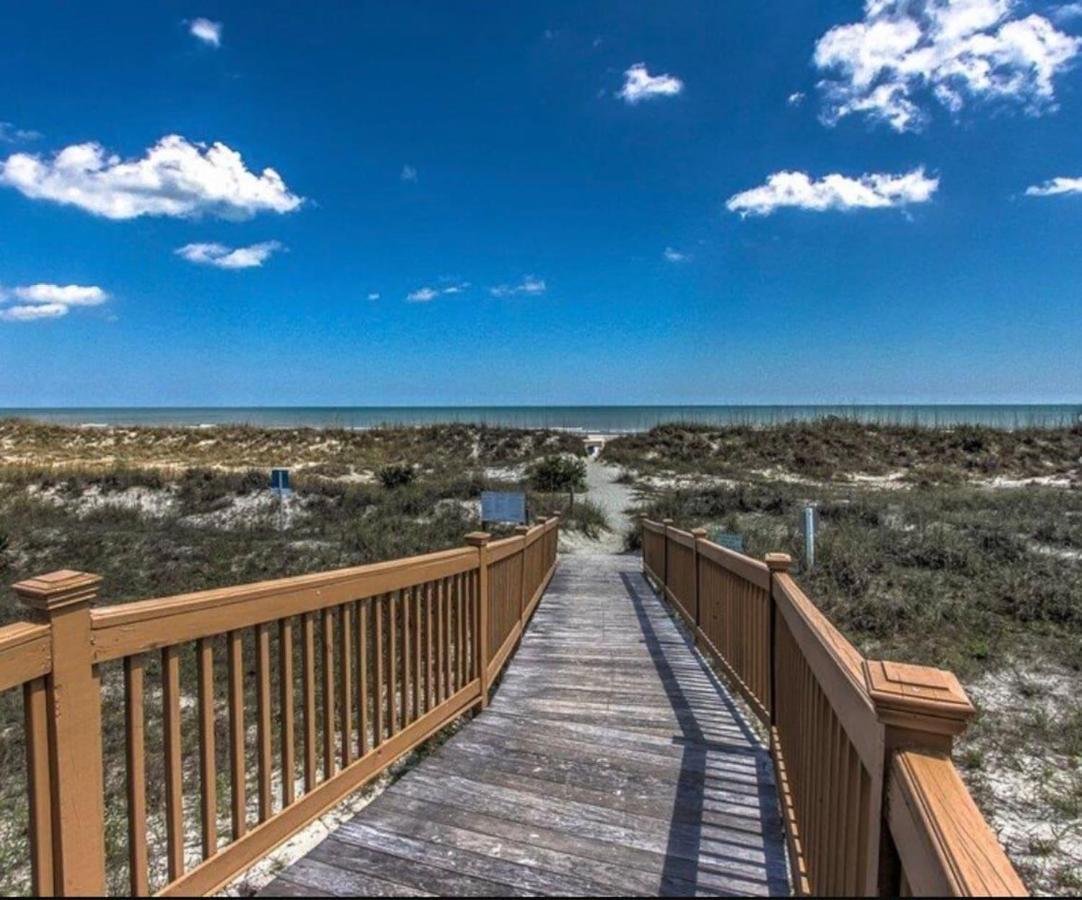 Holiday home Windsor Place - Palmetto Dunes - Oceanfront. Pools. *